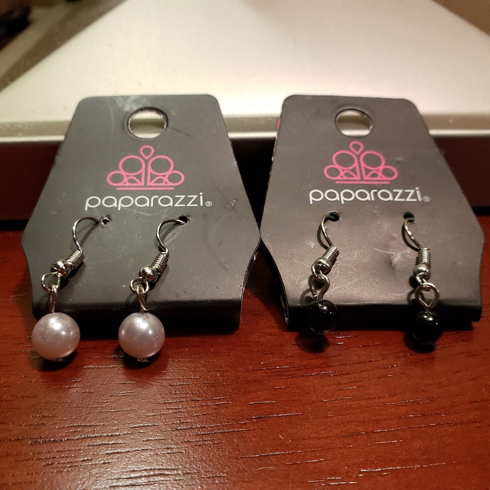 Papparazzi 2 pairs earrings